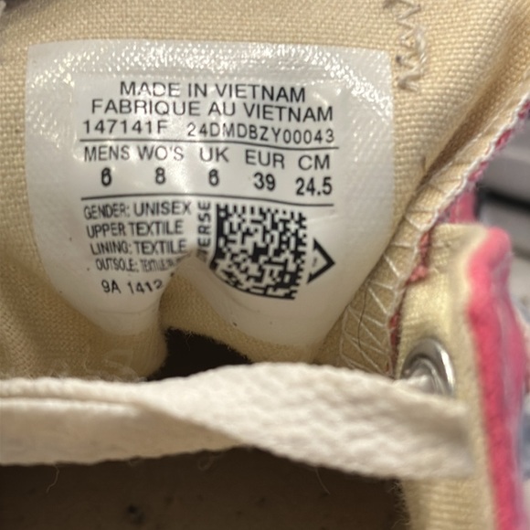 Converse - Picture 3 of 3